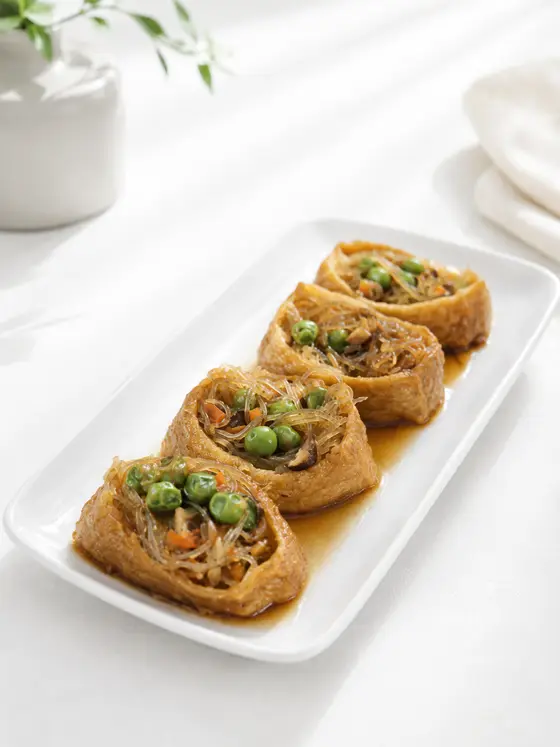 ข้าวเต้าหู้ทอดยัดไส้วุ้นเส้น ต้มซีอิ๊วญี่ปุ่น