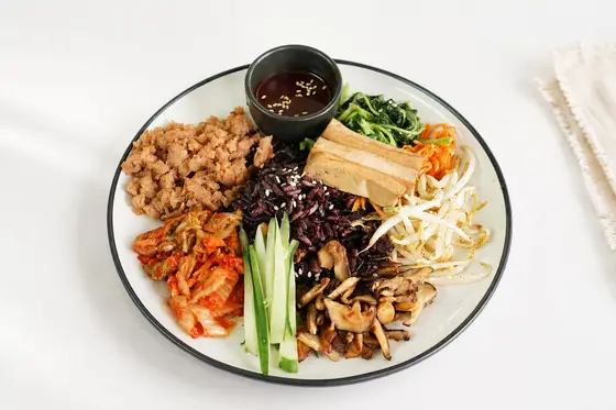 ข้าวยำเกาหลี เครื่องแน่นจุก